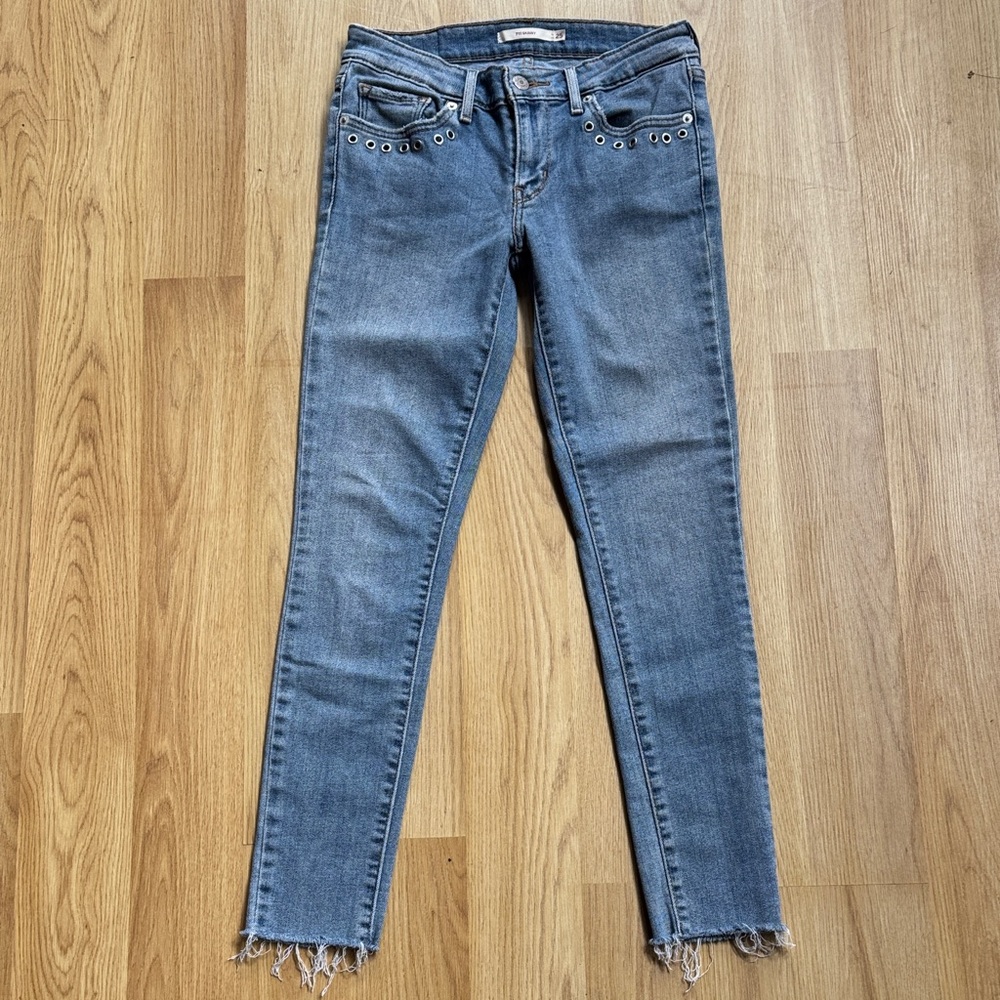 Levi's size 25 711 skinny Blue Jeans with Rivet Details 0